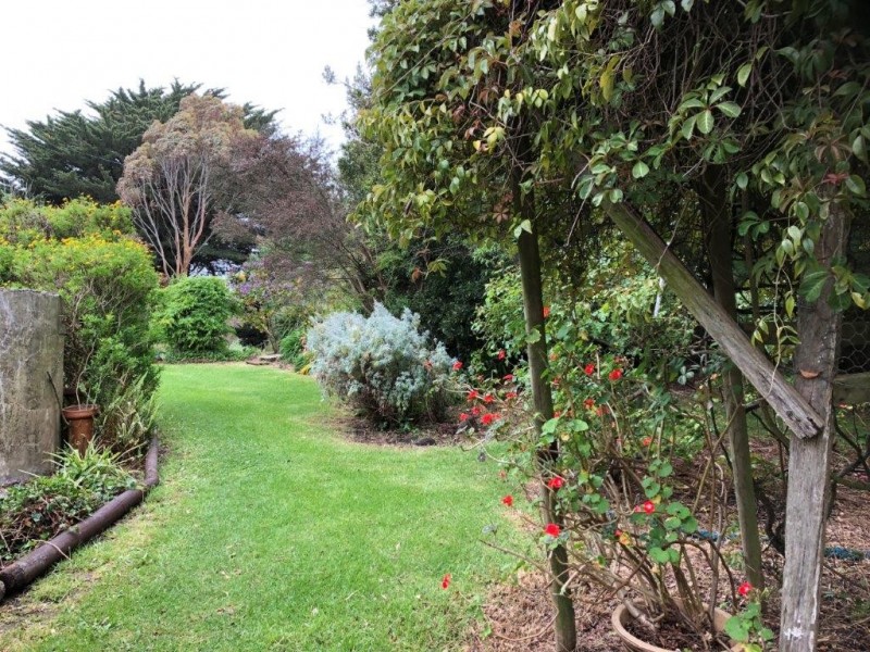 195 Stewarts Rd, Fish Creek VIC 3959