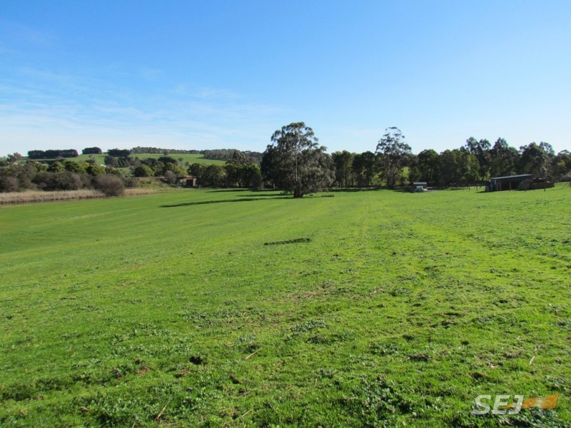 1 Corner Rhodes Road and Silbys Road, Darnum VIC 3822