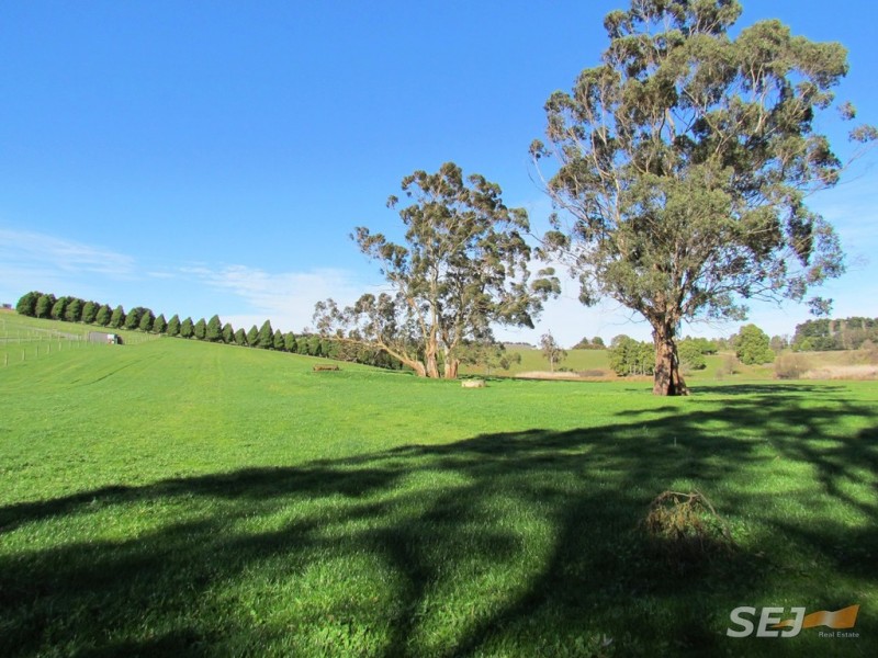 1 Corner Rhodes Road and Silbys Road, Darnum VIC 3822