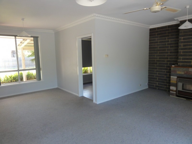 3 Charles St, Foster VIC 3960