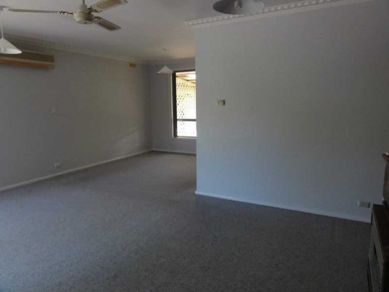 3 Charles St, Foster VIC 3960