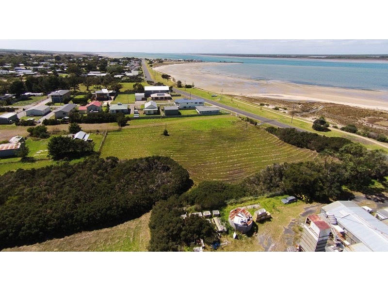 7-9 Lewis St, Port Welshpool VIC 3965