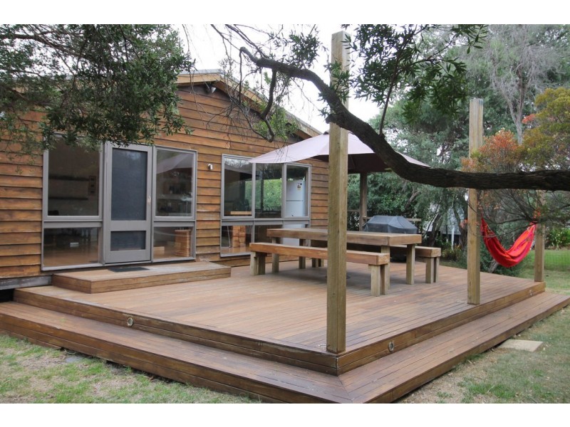 77 Beach Pde, Sandy Point VIC 3959