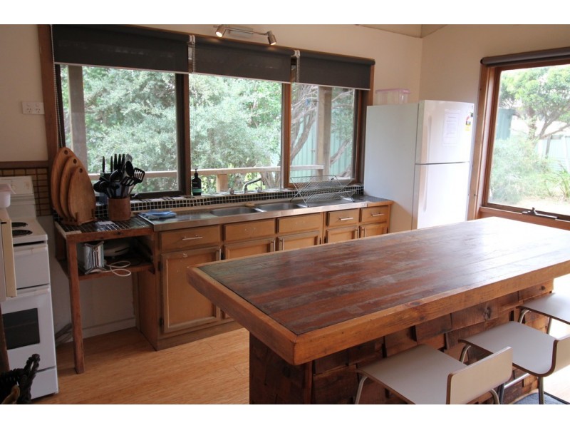 77 Beach Pde, Sandy Point VIC 3959