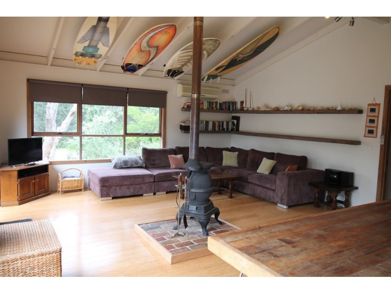 77 Beach Pde, Sandy Point VIC 3959