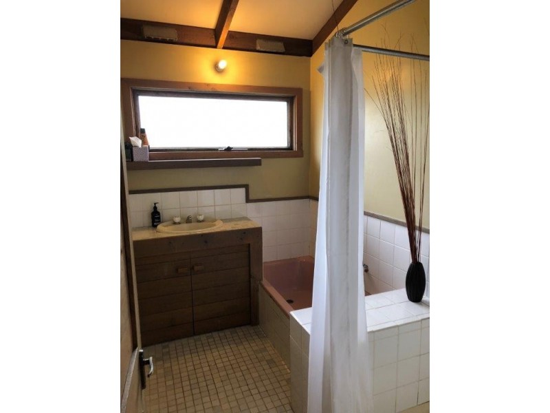 77 Beach Pde, Sandy Point VIC 3959