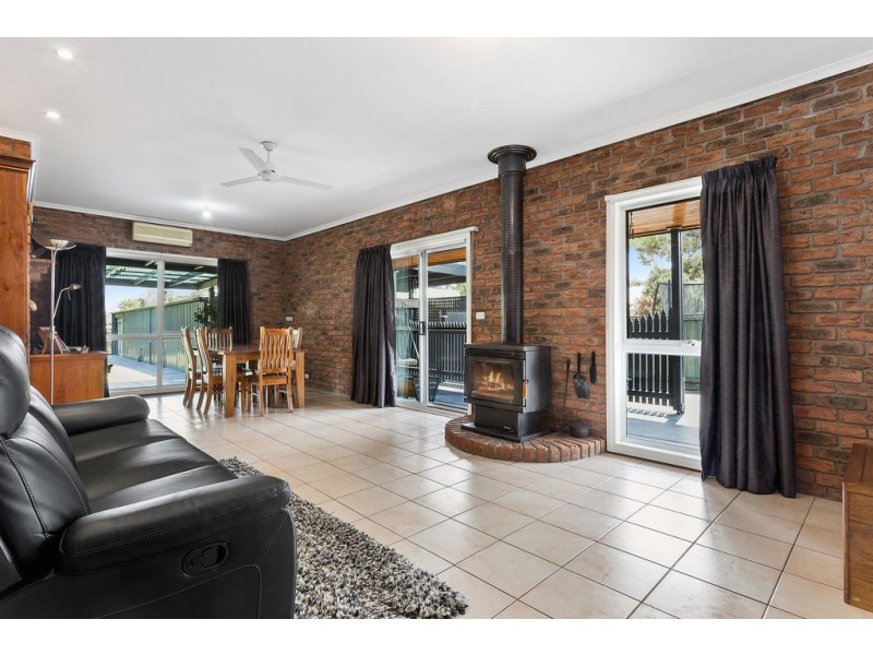 2 Ferndale Court, Lang Lang VIC 3984
