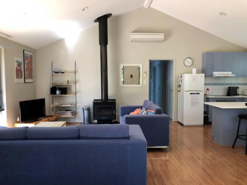 58 Banksia Ave, Sandy Point VIC 3959