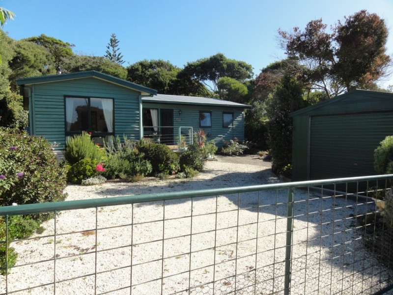 26 Beach Pde, Sandy Point VIC 3959