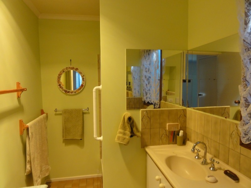 26 Beach Pde, Sandy Point VIC 3959