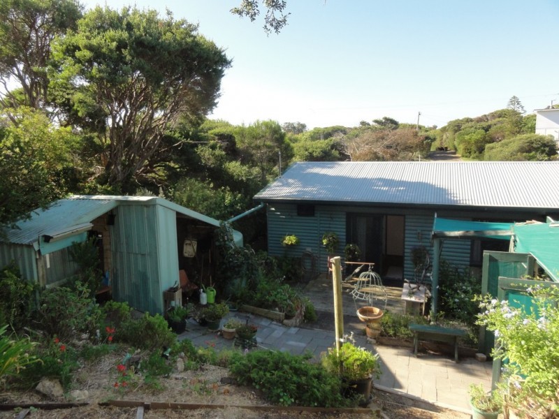 26 Beach Pde, Sandy Point VIC 3959