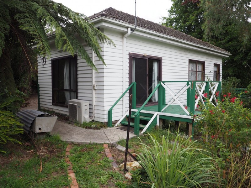 Foster VIC 3960