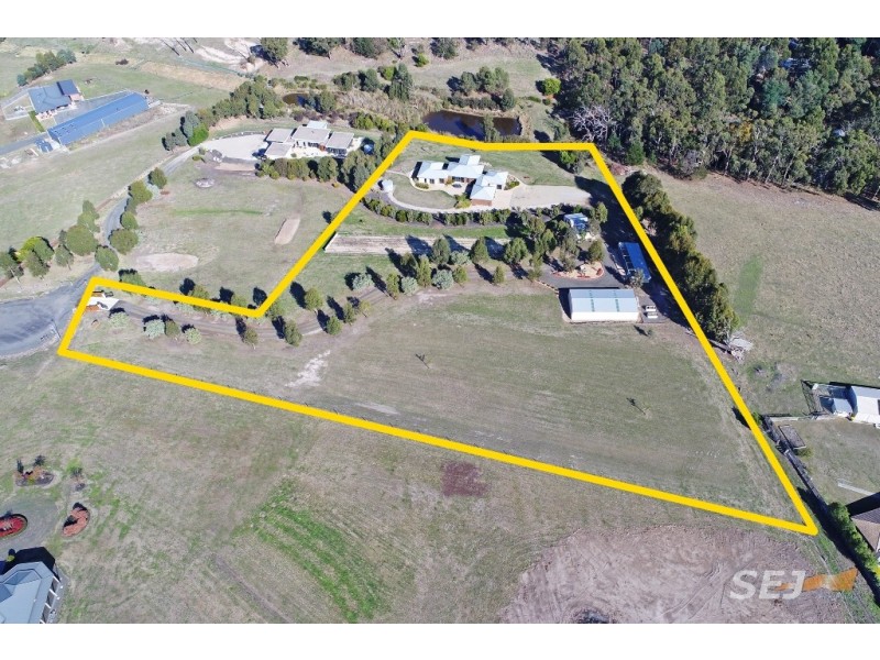 18 Hazelwood Ridge, Hazelwood North VIC 3840