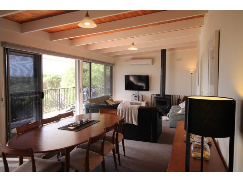 12 Ennisvale Ave, Sandy Point VIC 3959