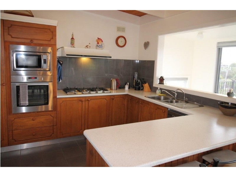 12 Ennisvale Ave, Sandy Point VIC 3959