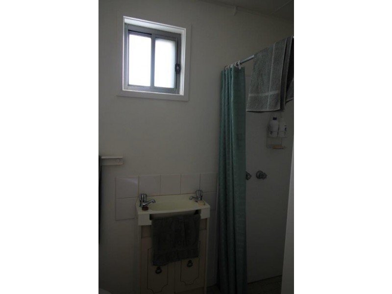 12 Ennisvale Ave, Sandy Point VIC 3959