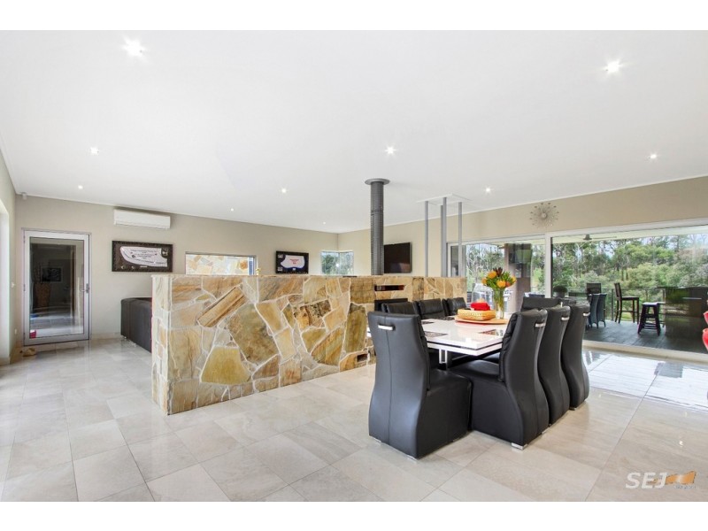 18 Hazelwood Ridge, Hazelwood North VIC 3840