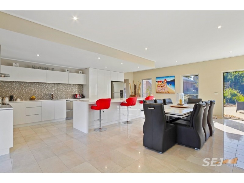 18 Hazelwood Ridge, Hazelwood North VIC 3840