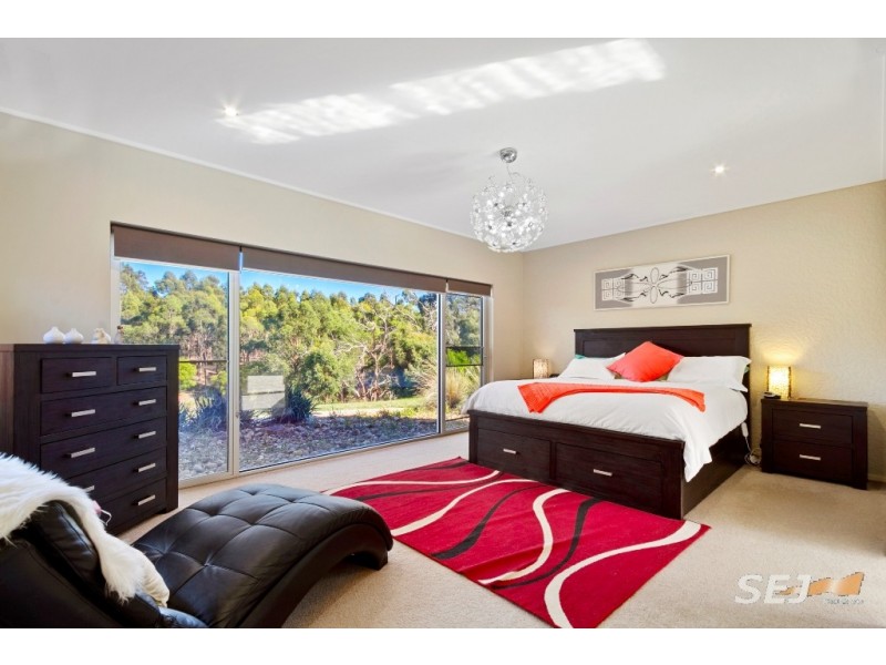 18 Hazelwood Ridge, Hazelwood North VIC 3840