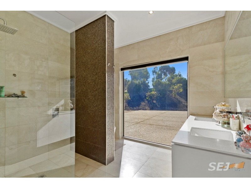 18 Hazelwood Ridge, Hazelwood North VIC 3840