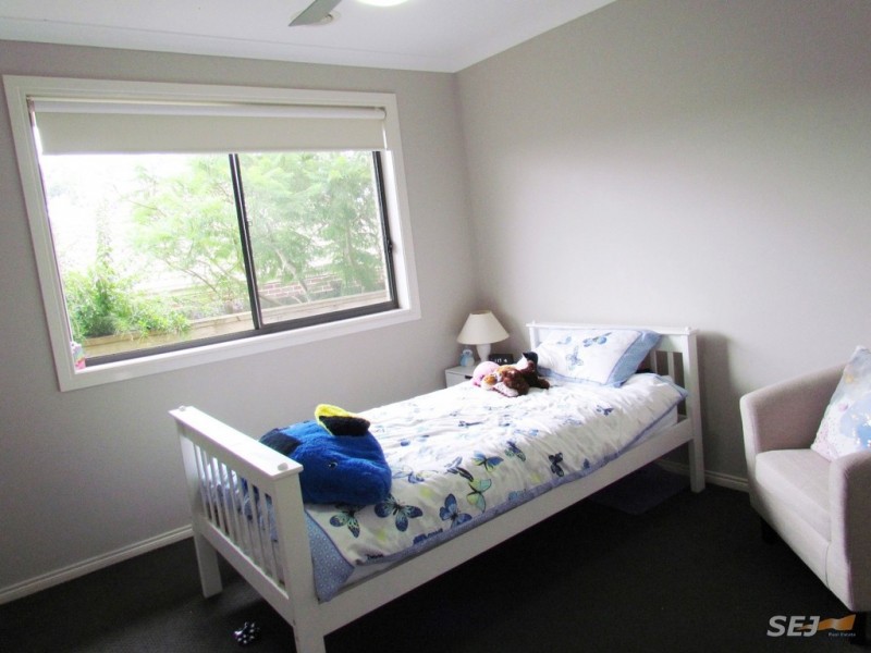 5 WHITE GUM COURT, Drouin VIC 3818