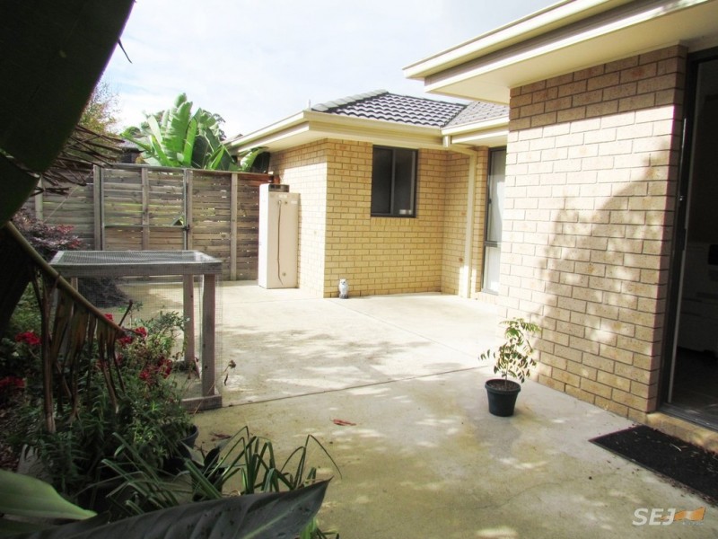 5 WHITE GUM COURT, Drouin VIC 3818