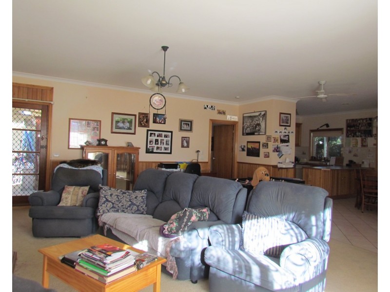 20 Outlook Drive, Drouin VIC 3818