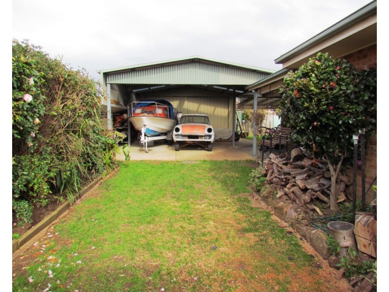 20 Outlook Drive, Drouin VIC 3818