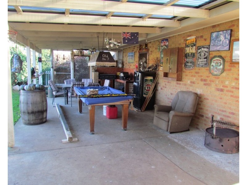 20 Outlook Drive, Drouin VIC 3818