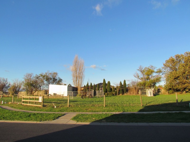 37 Woodlawn Boulevard, Yarragon VIC 3823