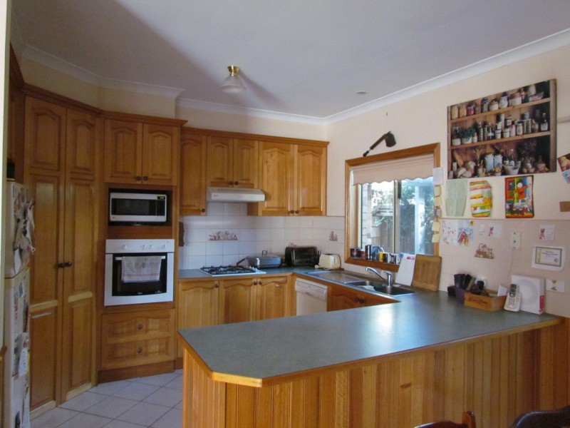 20 Outlook Drive, Drouin VIC 3818