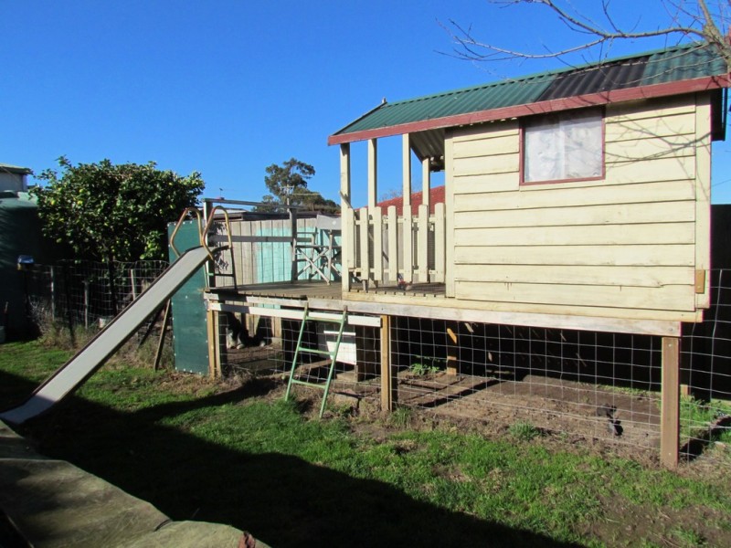 20 Outlook Drive, Drouin VIC 3818