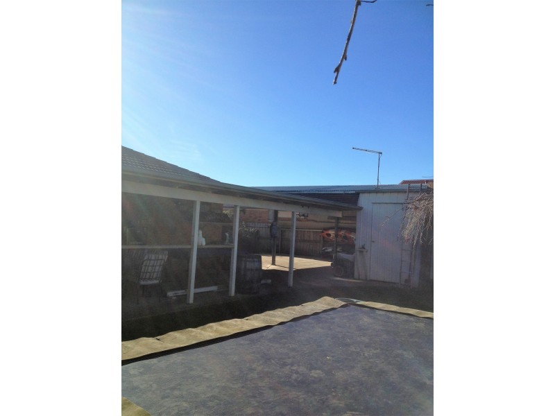 20 Outlook Drive, Drouin VIC 3818