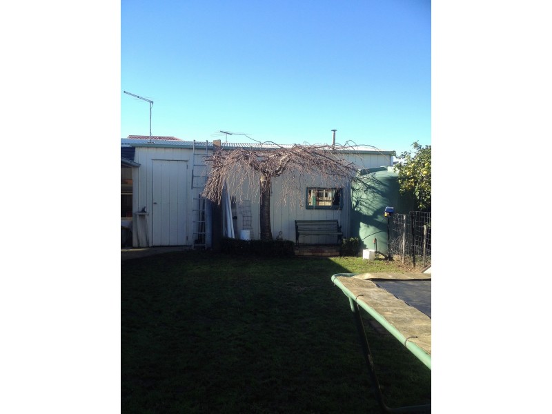 20 Outlook Drive, Drouin VIC 3818