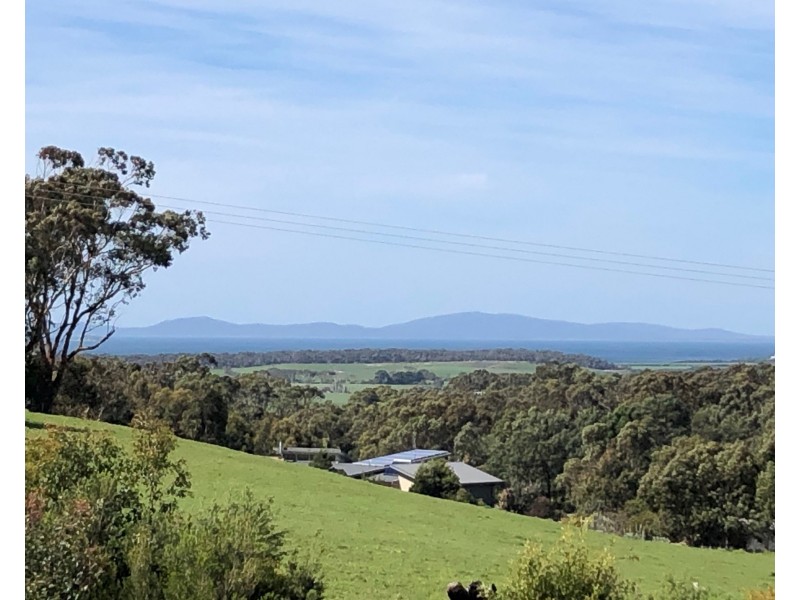 15 Powells Rd, Foster VIC 3960