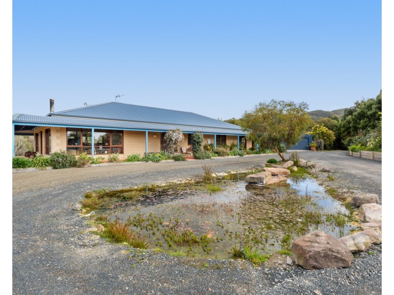 15 Powells Rd, Foster VIC 3960