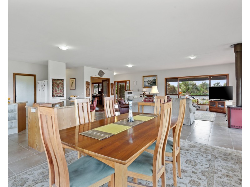 15 Powells Rd, Foster VIC 3960