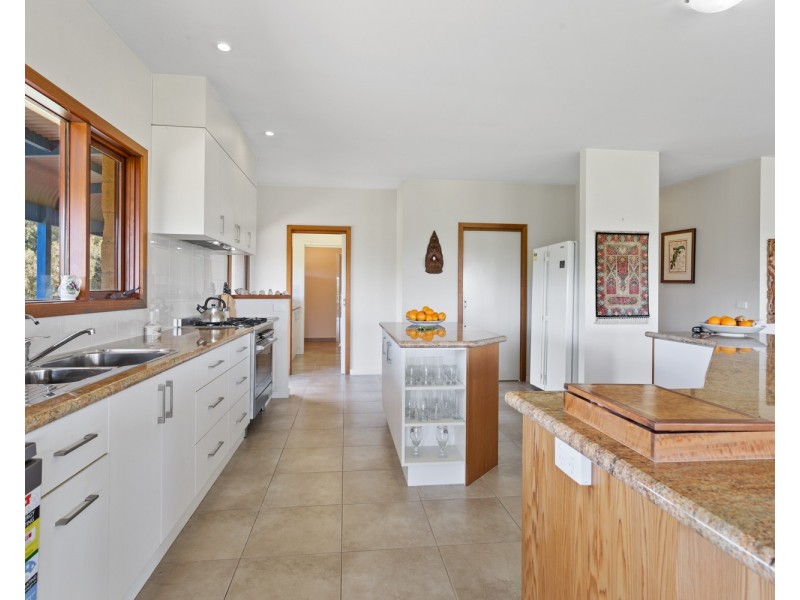 15 Powells Rd, Foster VIC 3960