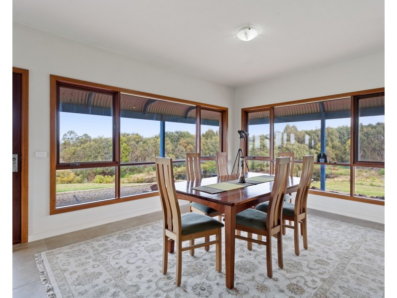 15 Powells Rd, Foster VIC 3960