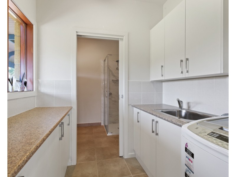 15 Powells Rd, Foster VIC 3960
