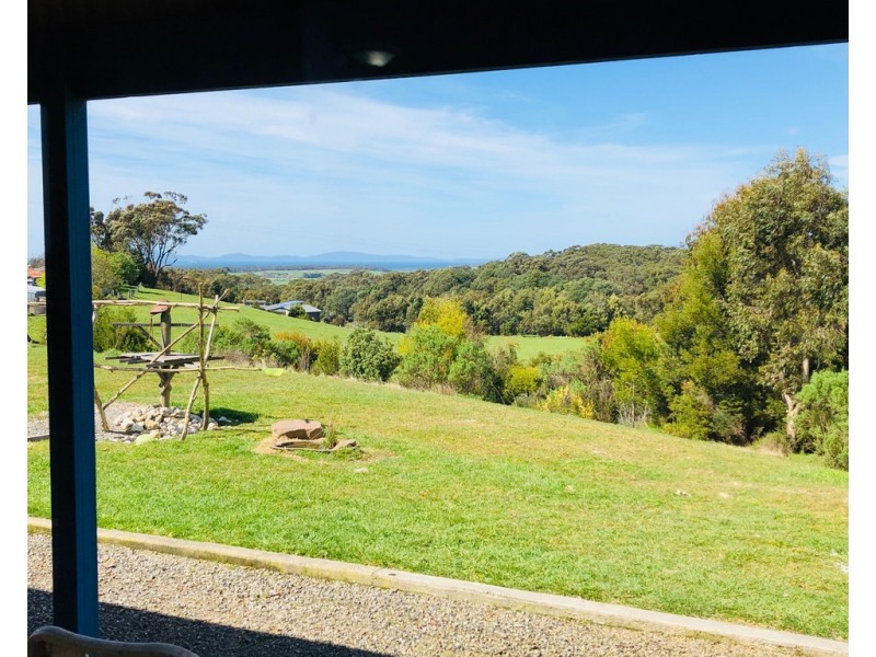 15 Powells Rd, Foster VIC 3960