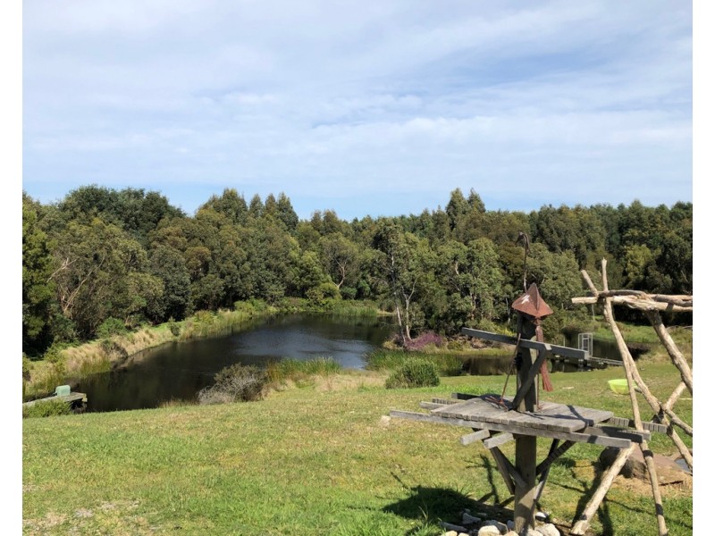 15 Powells Rd, Foster VIC 3960