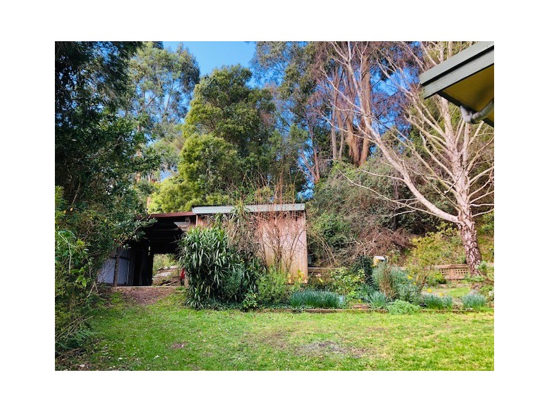 18 McGleads Rd, Foster VIC 3960