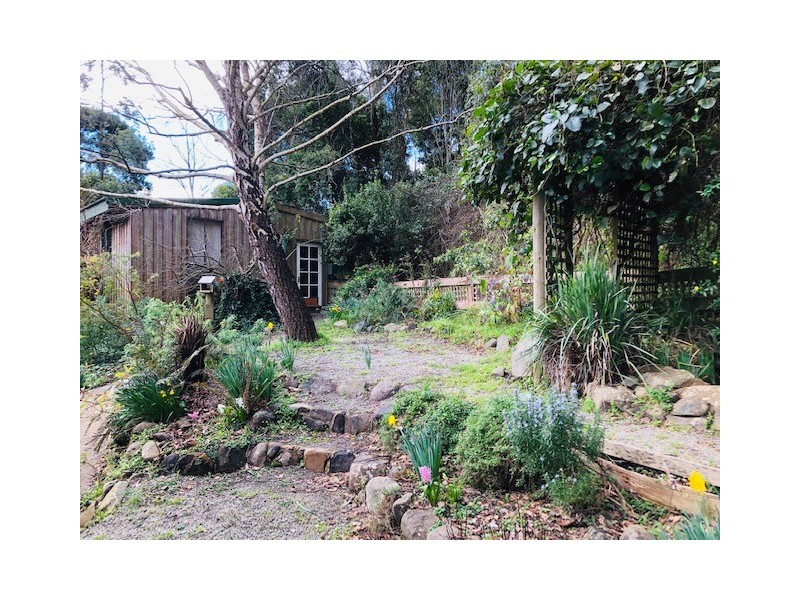 18 McGleads Rd, Foster VIC 3960