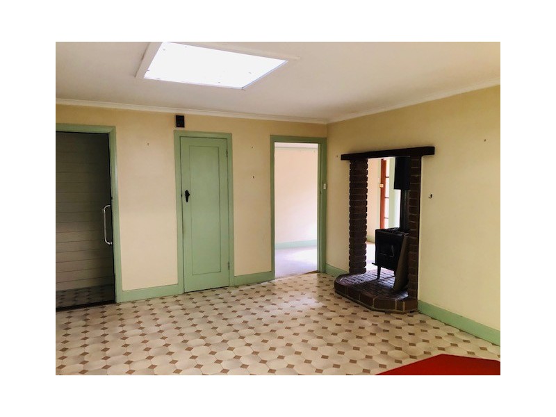 18 McGleads Rd, Foster VIC 3960