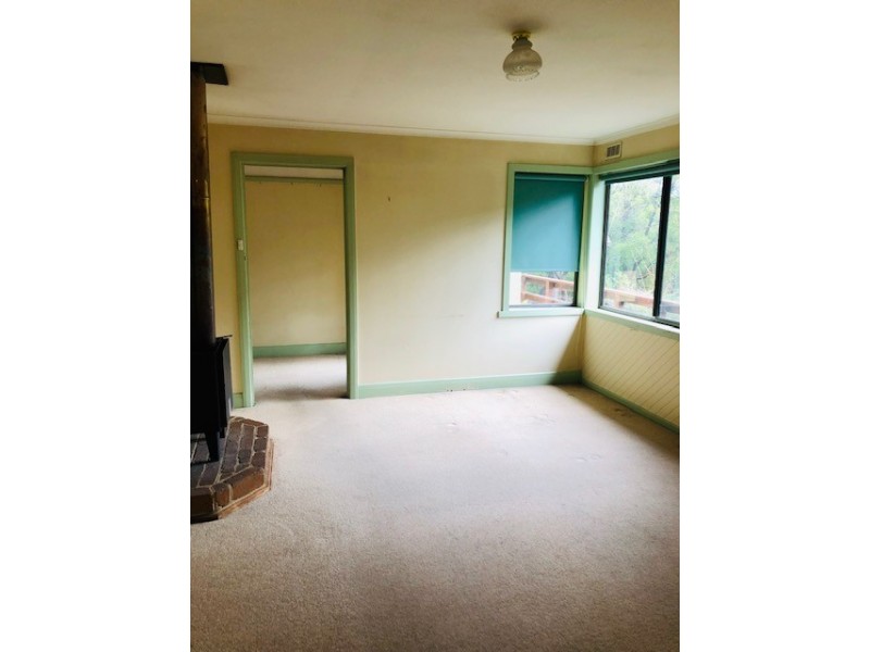 18 McGleads Rd, Foster VIC 3960