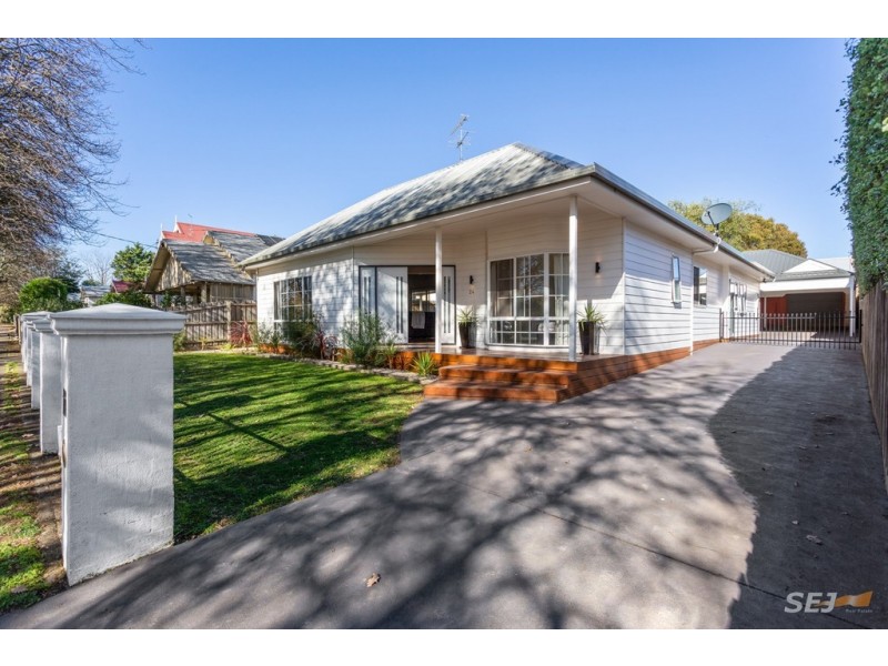 24 ALFORD STREET, Warragul VIC 3820