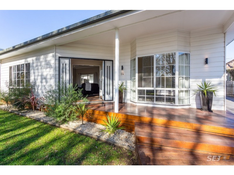 24 ALFORD STREET, Warragul VIC 3820