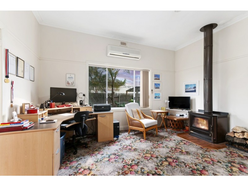 4 Victoria St, Port Albert VIC 3971