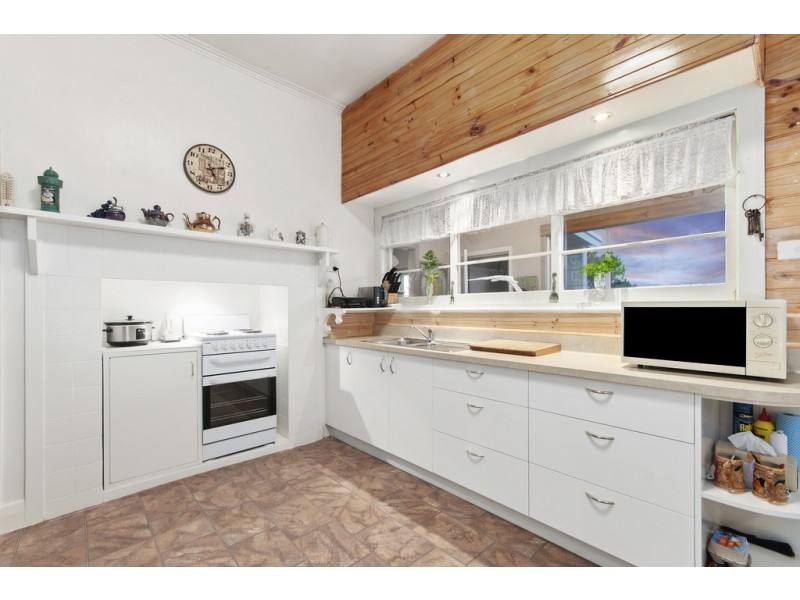 4 Victoria St, Port Albert VIC 3971